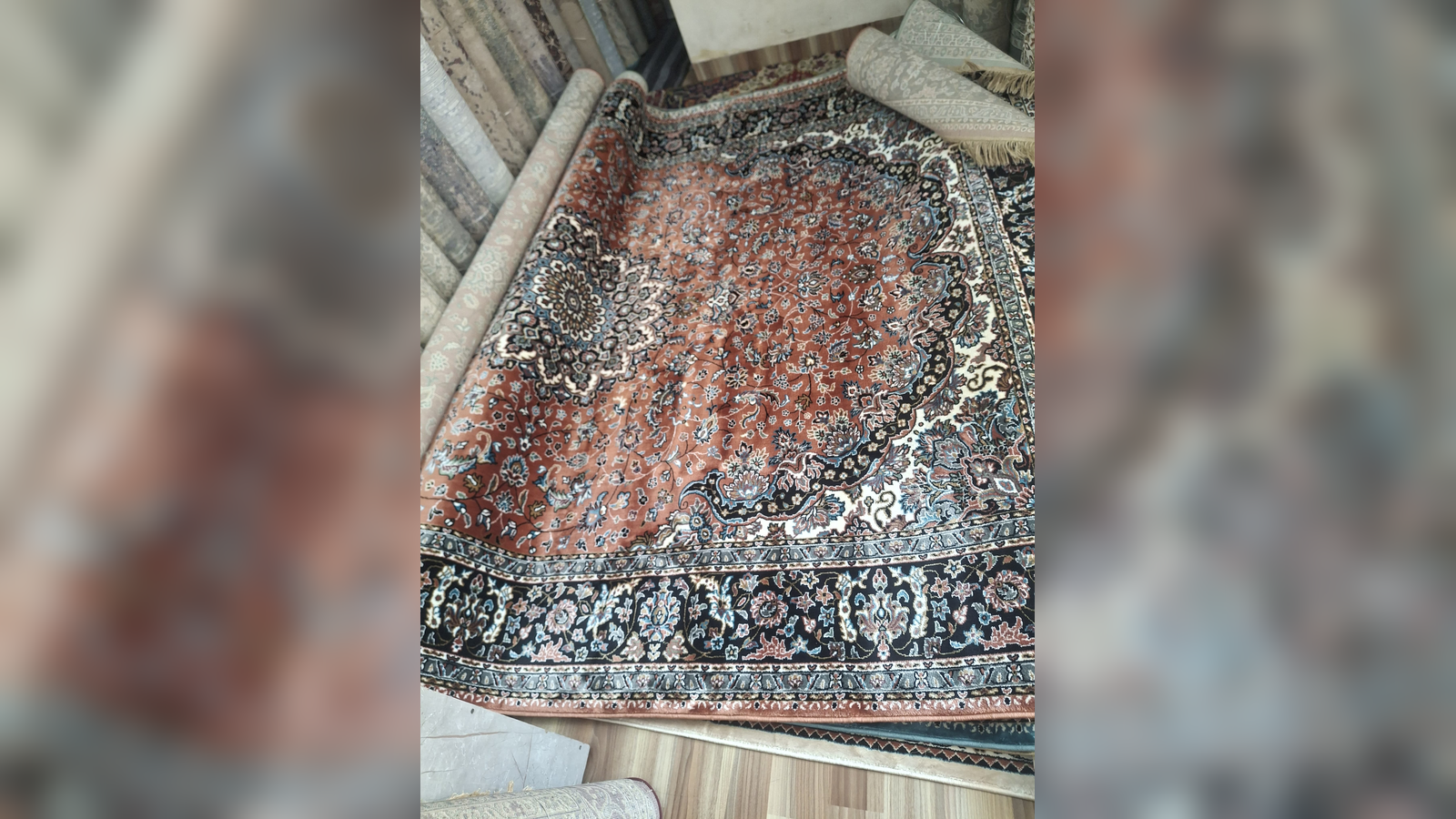 Kashmiri Rugs - Image 10