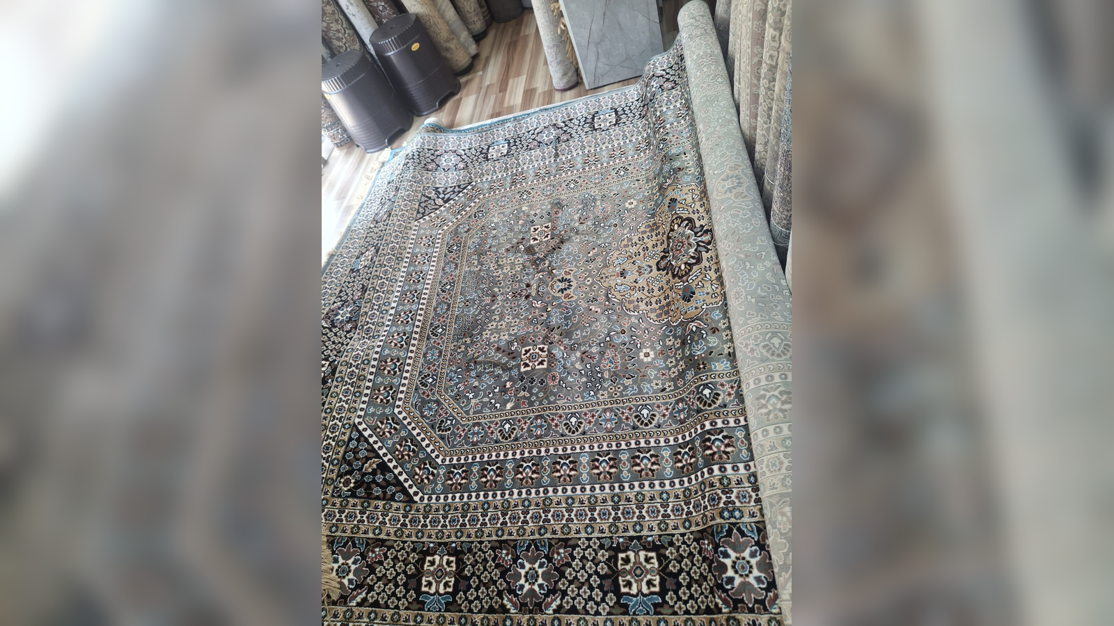 Kashmiri Rugs - Image 9
